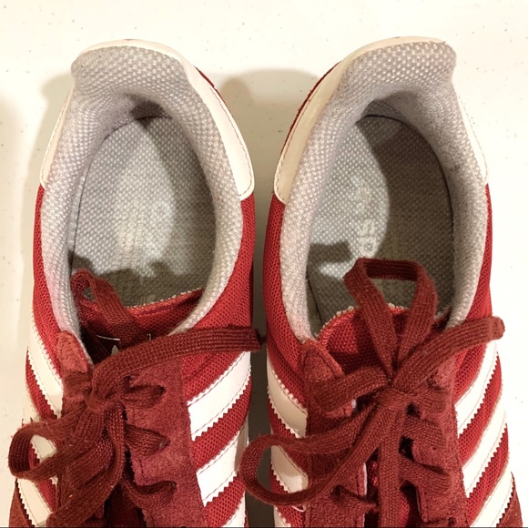 Adidas Red with White Strips Shoe (size: 9) - Picture 5 of 13